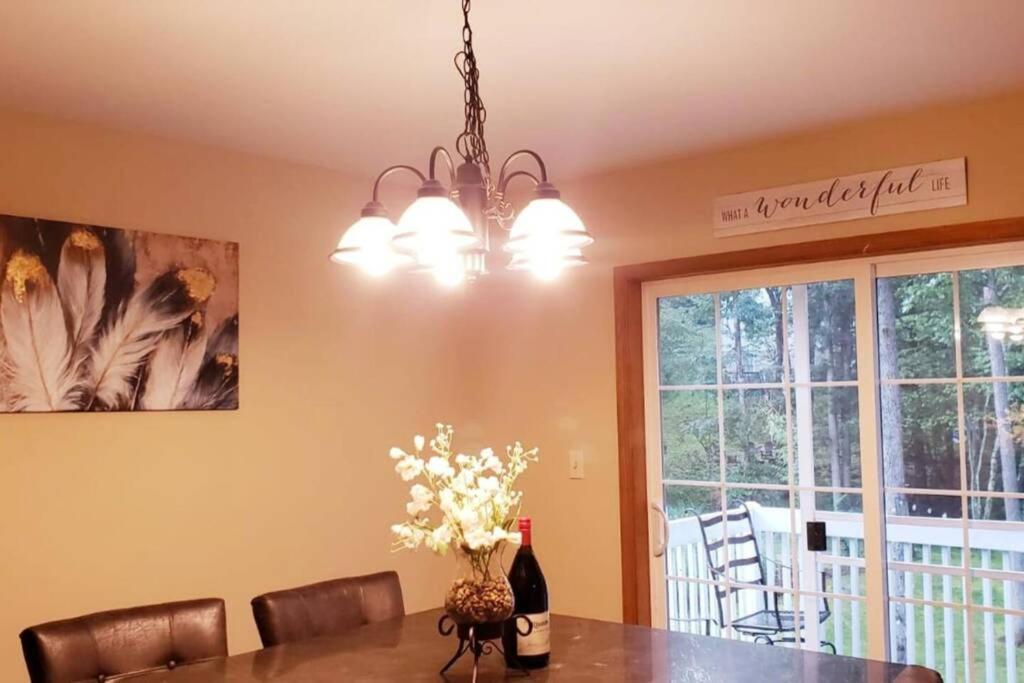 *Amenity-Filled Waterfront Oasis @Saw Creek Estates Near Waterfalls And Hiking* 东斯特劳兹堡 外观 照片