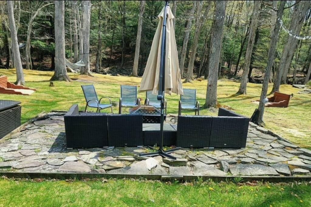 *Amenity-Filled Waterfront Oasis @Saw Creek Estates Near Waterfalls And Hiking* 东斯特劳兹堡 外观 照片
